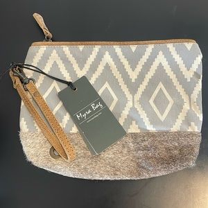 Myra Blaze Strip Pouch S-1330